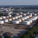 Wealthy investors seek oil and gas assets, but bargains are scarce