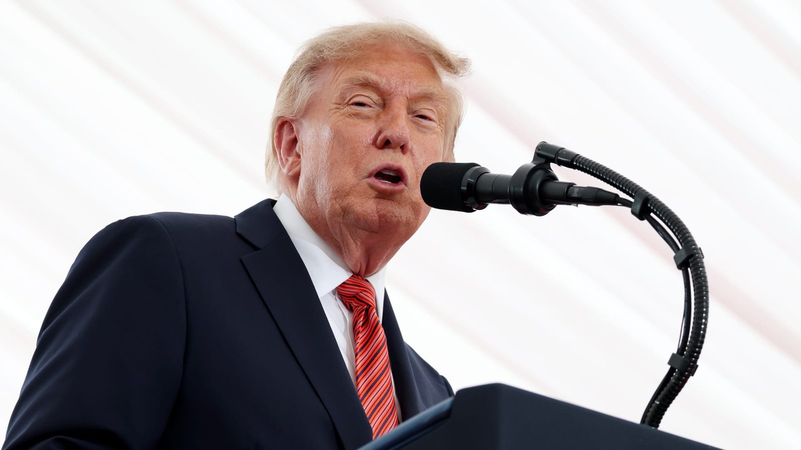 Trump phones Nvidia Huang All-In, calls data center opposition ‘hoax’