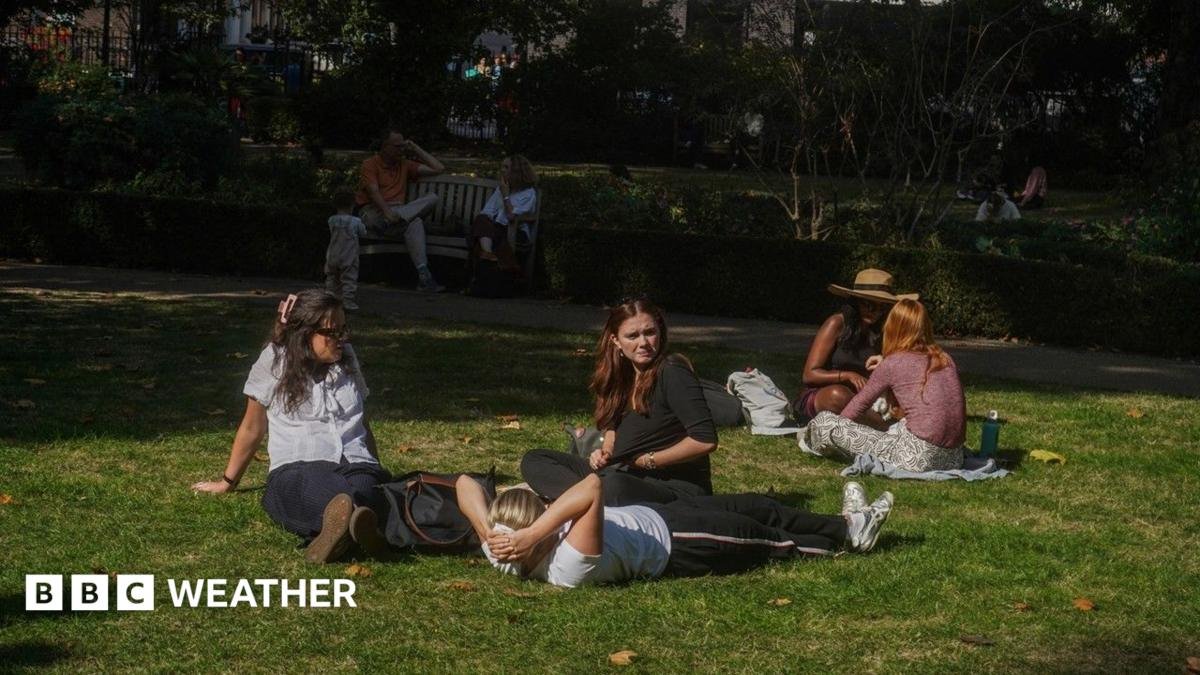 UK weather: mixed weekend with warm sunshine before rain for some on Sunday
