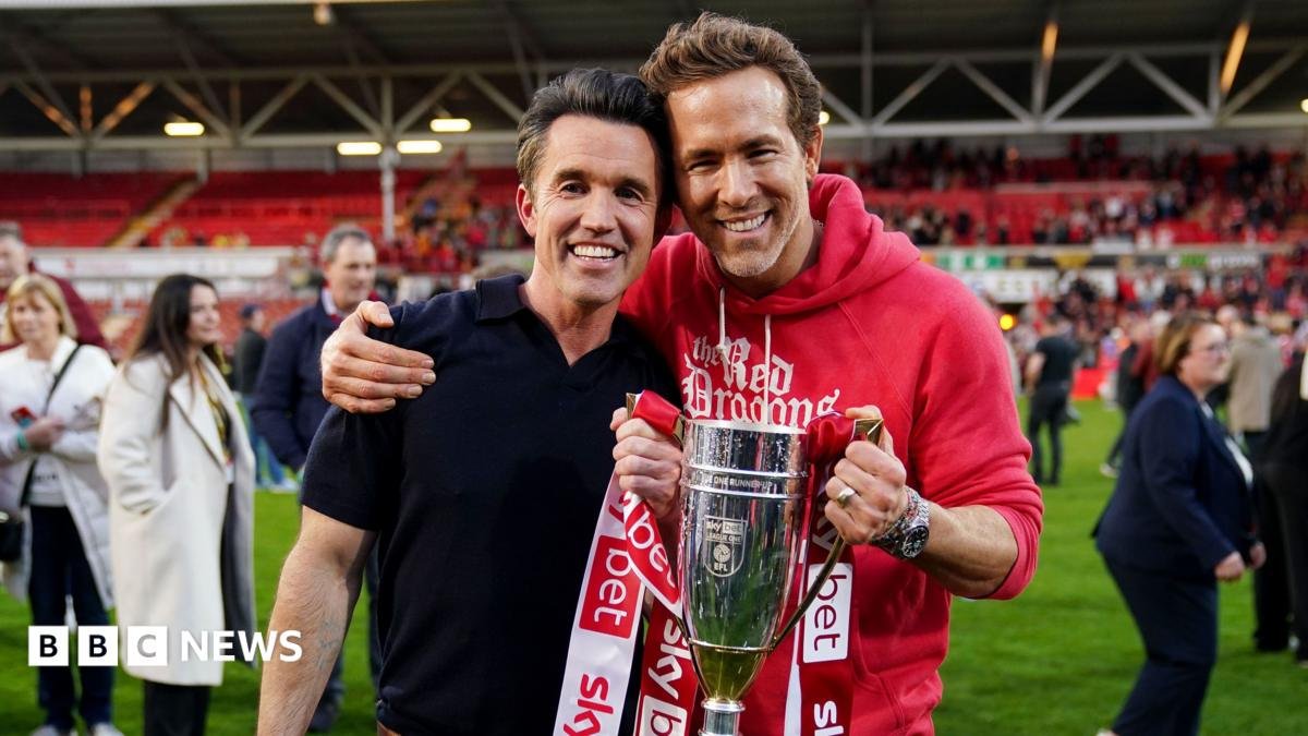 Ryan Reynolds and Rob Mac buy Wrexham pub The Turf