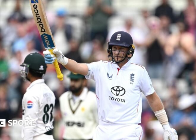 England vs Pakistan: Joe Root and Jordan Cox come through scare to win third Test and 3-0 sweep