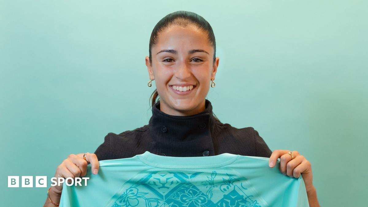 WSL: Jana Fernandez signs new London City Lionesses contract