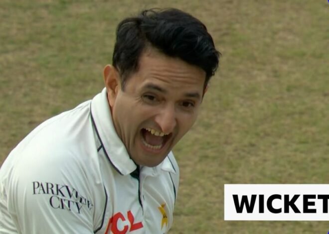 England v Pakistan Third Test: Muhammad Abbas gets the early wickets of Ben Duckett and Emilio Gay