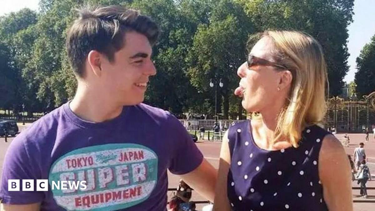 NHS staff investigated over access to dead teenager’s medical records