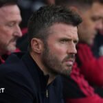 Man Utd: Michael Carrick defends players after Gary Neville comments