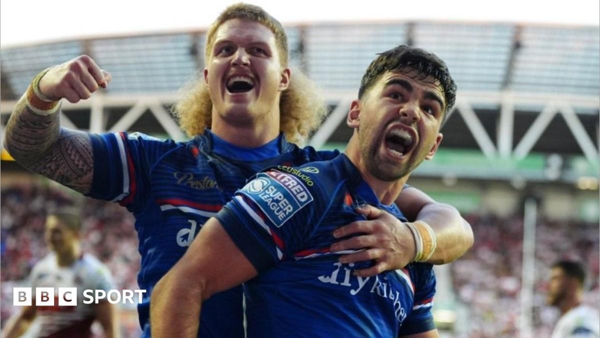 Super League play-off semi-final: Wigan Warriors 6-33 Wakefield Trinity – Wakefield reach Grand Final
