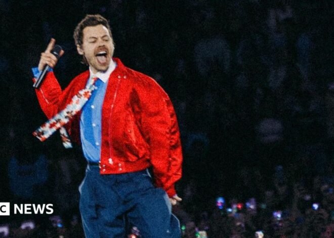Harry Styles extends tour, with Kylie as a support act