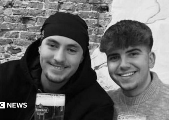 Two men who died on Yr Wyddfa tried calling 999 – inquest