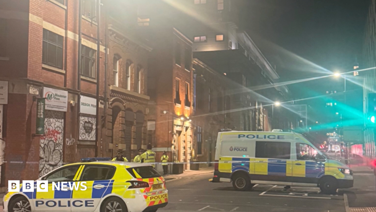 Police granted more time to quiz Manchester plot suspects