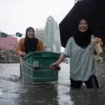 Disaster declared as heavy rains spark Bangkok flooding