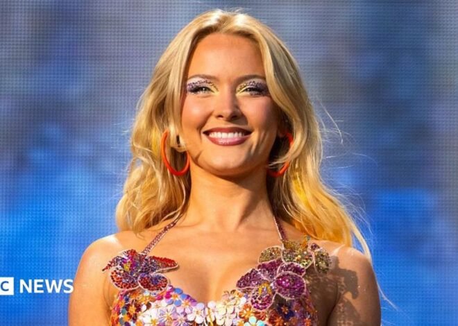 Zara Larsson criticises White House for using her song in deportation video