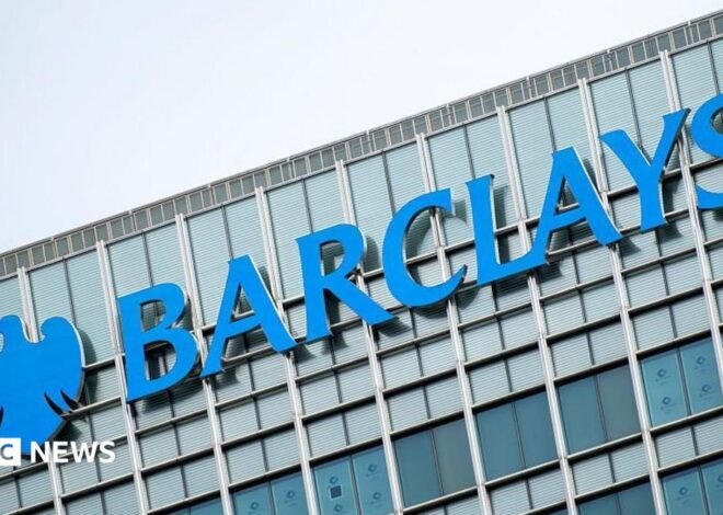 Thousands of Barclays staff make return-to-office demands