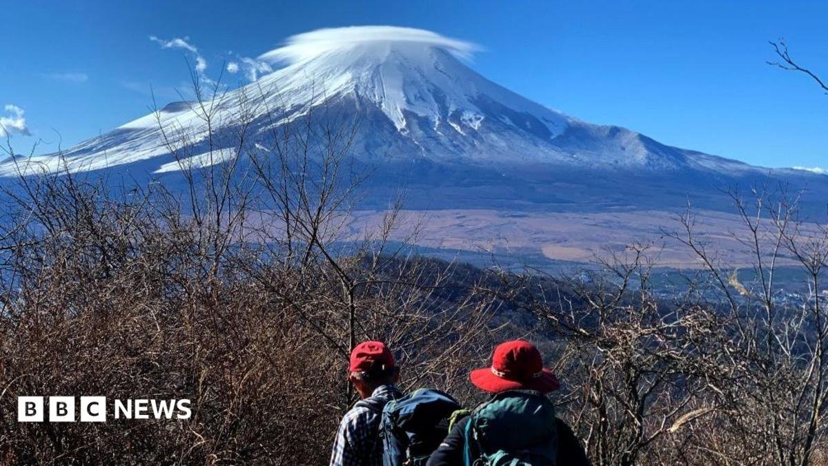 Mount Fuji: Japan’s Yamanashi to charge rescue fee during off season