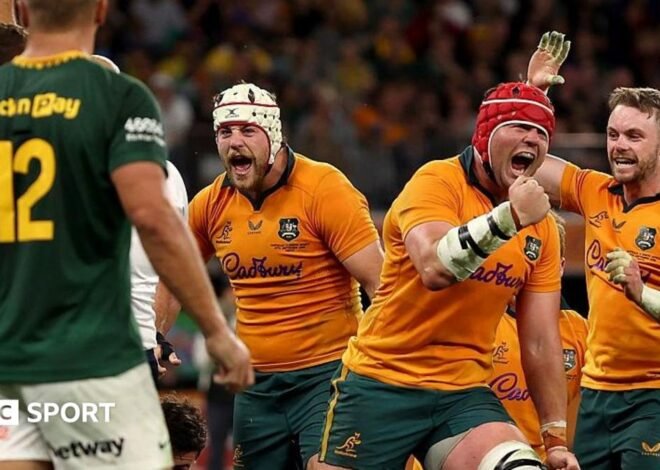 Australia beat South Africa while down to 11 men in thrilling Test