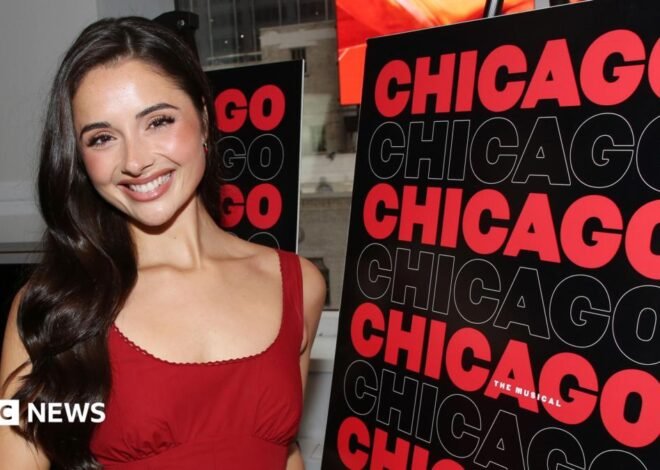 Dallas Cowboys Cheerleader Reece Weaver swaps boots for Broadway