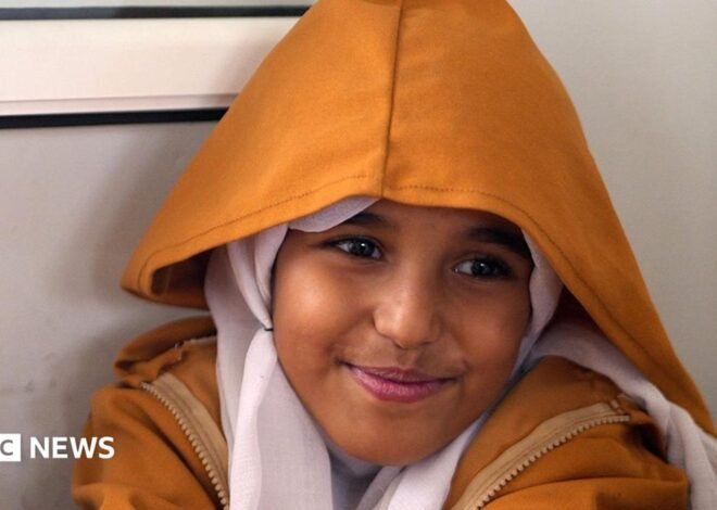 Yemen: Children brave snipers and mortars to go to school near front line